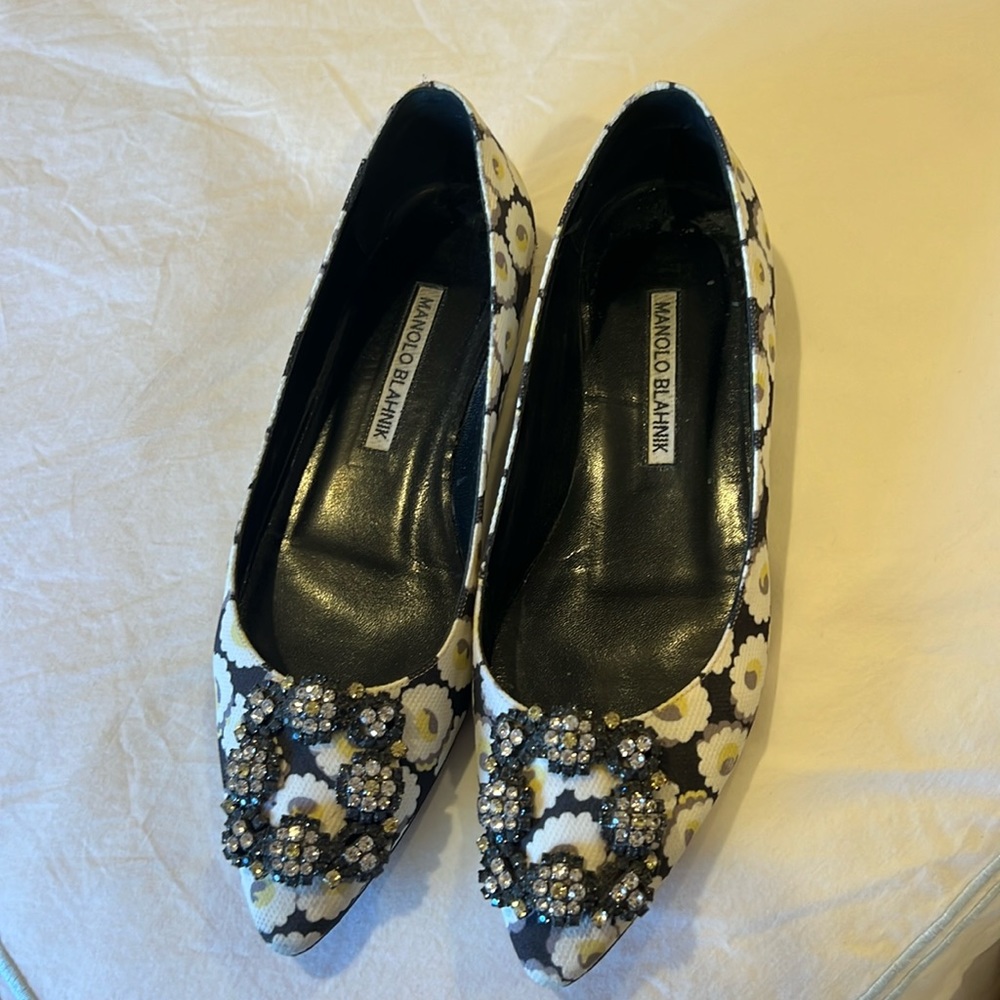 Manolo Blahnik floral Hangisi flats lightly used